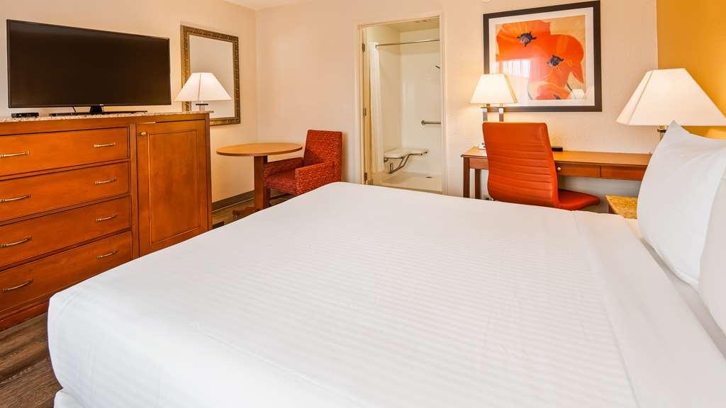 Best Western Golden Key Hotel Auburn Room photo