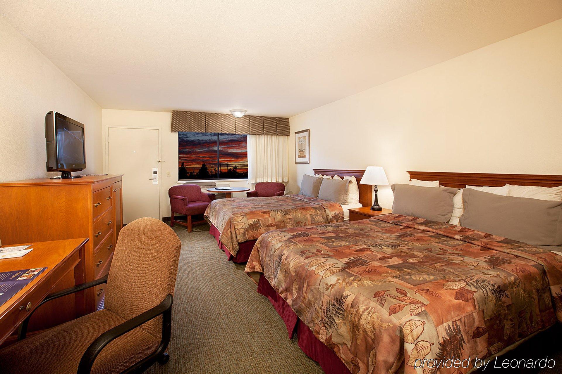 Best Western Golden Key Hotel Auburn Room photo